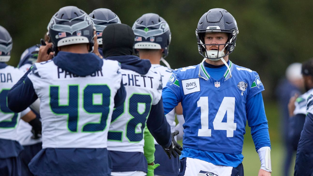 Seahawks' Darnold 'hasn't flinched' despite playing with injury