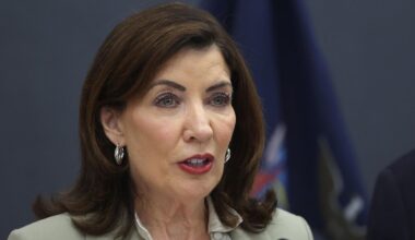 Hochul calls for ban on local cooperation agreements with federal deportation program