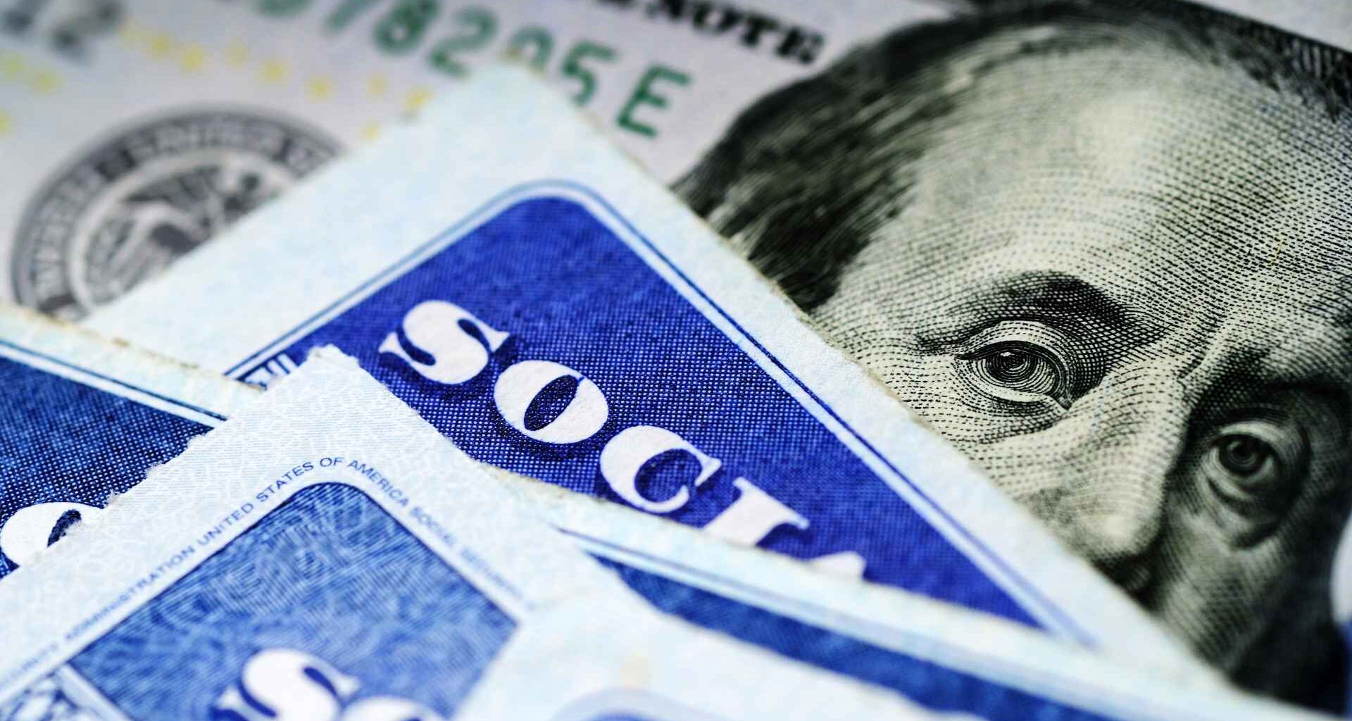 Here’s the Salary You Need To Make To Get the Maximum Social Security Benefit