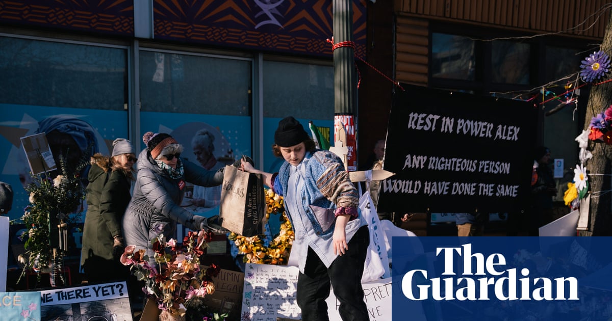 Pho, handwarmers, grief and loss: a week on the block where Alex Pretti was killed | Minnesota ICE shootings