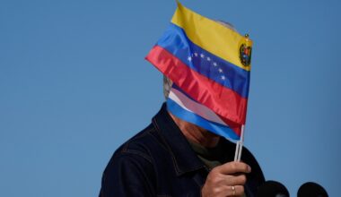 Cuba says 32 Cuban officers were killed in US operation in Venezuela that captured Nicolás Maduro