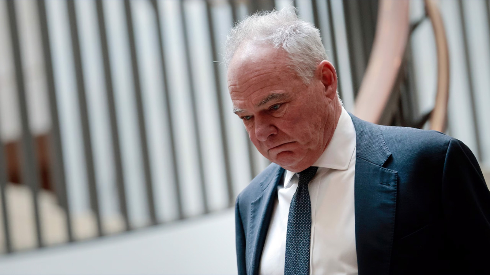 Senate advances war powers resolution to rein in President Trump on Venezuela