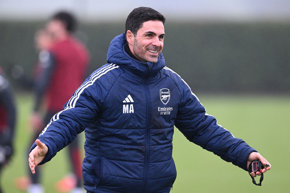 Mikel Arteta is preparing his Arsenal players for Manchester United