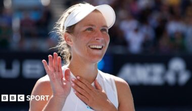 Maddison Inglis waves