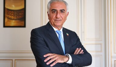 Trump says meeting Iran’s ‘Crown Prince’ Pahlavi would not be appropriate | Donald Trump News