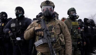 US agents involved in Alex Pretti’s killing in Minneapolis placed on leave | Migration News