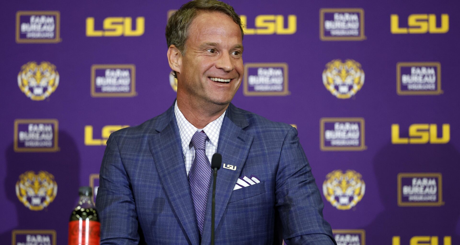 Lane Kiffin Calls for Peace Between LSU, Ole Miss Fans Amid Ongoing Twitter Beef
