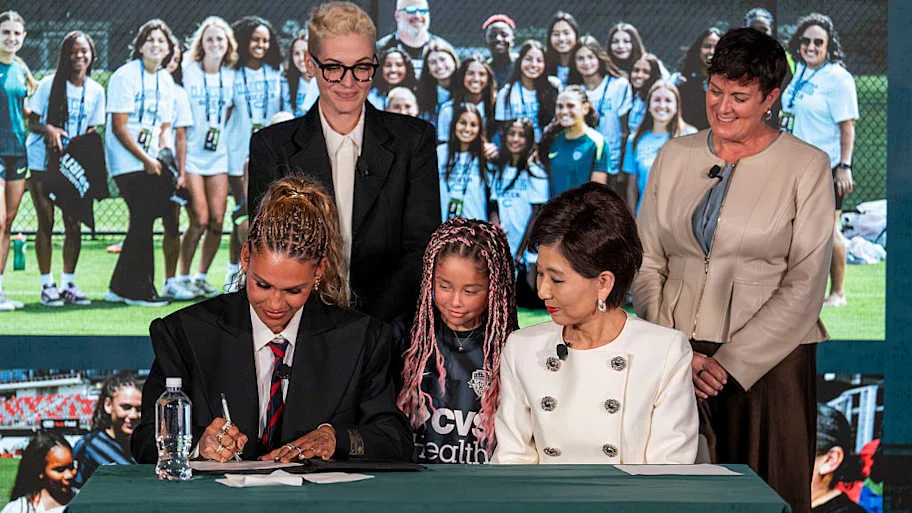 Michele Kang, Trinity Rodman