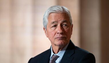 Trump sues JPMorgan, Jamie Dimon over alleged 'debanking'