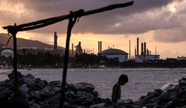 Trump says U.S. may reimburse oil companies if they rebuild Venezuela's infrastructure