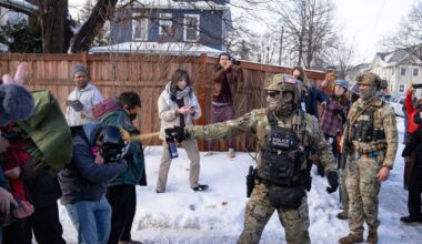 U.S. judge orders federal agents to stop pepper spraying, retaliating against peaceful Minnesota protesters
