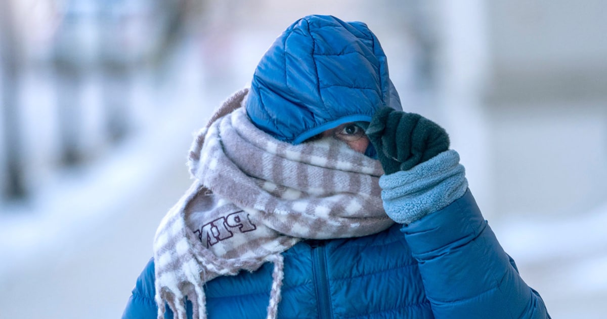 More than 10,000 flights canceled as bitter cold blankets the U.S.