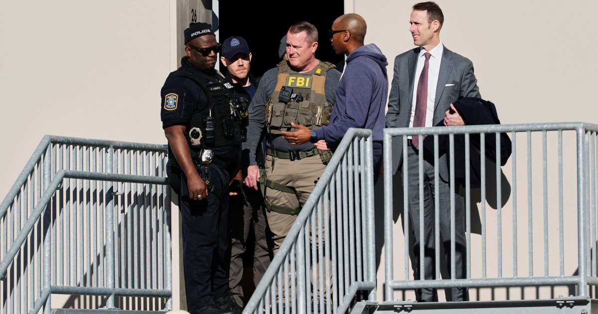 FBI searches Fulton County election hub in connection with Trump's 2020 election loss