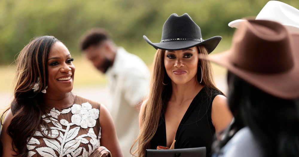 Gizelle and Wendy Target Angel in ‘High and Dry’