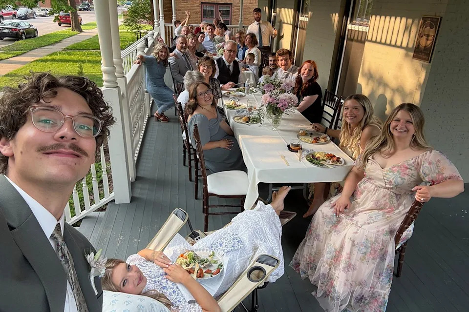 Meredith Meredith and her wedding party.