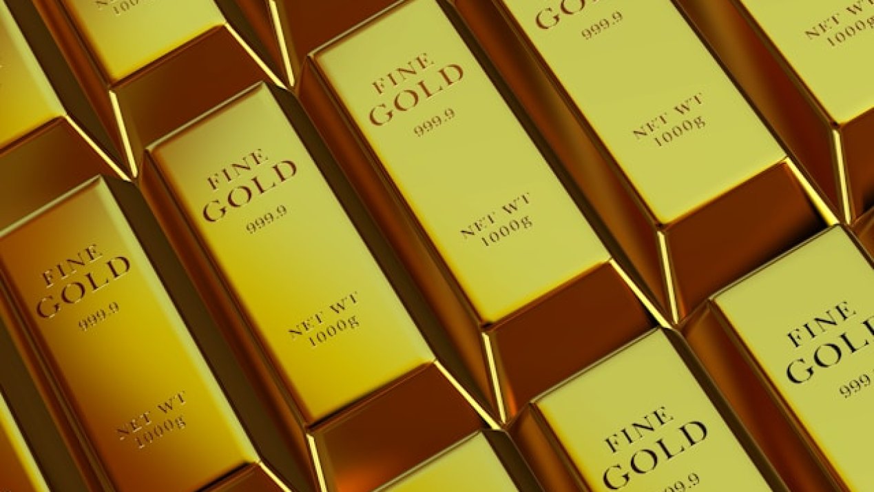 Gold Surges Amid United States-Venezuela Tensions