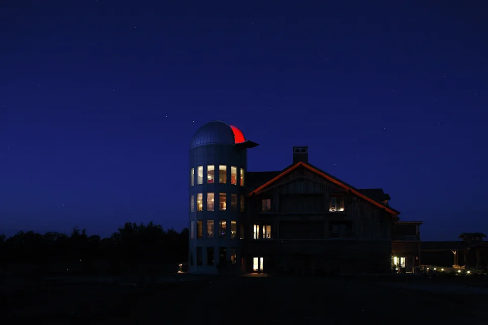 Set in the Blue Ridge Mountains, the Lodge at Primland has an on-site observatory, open throughout the year.