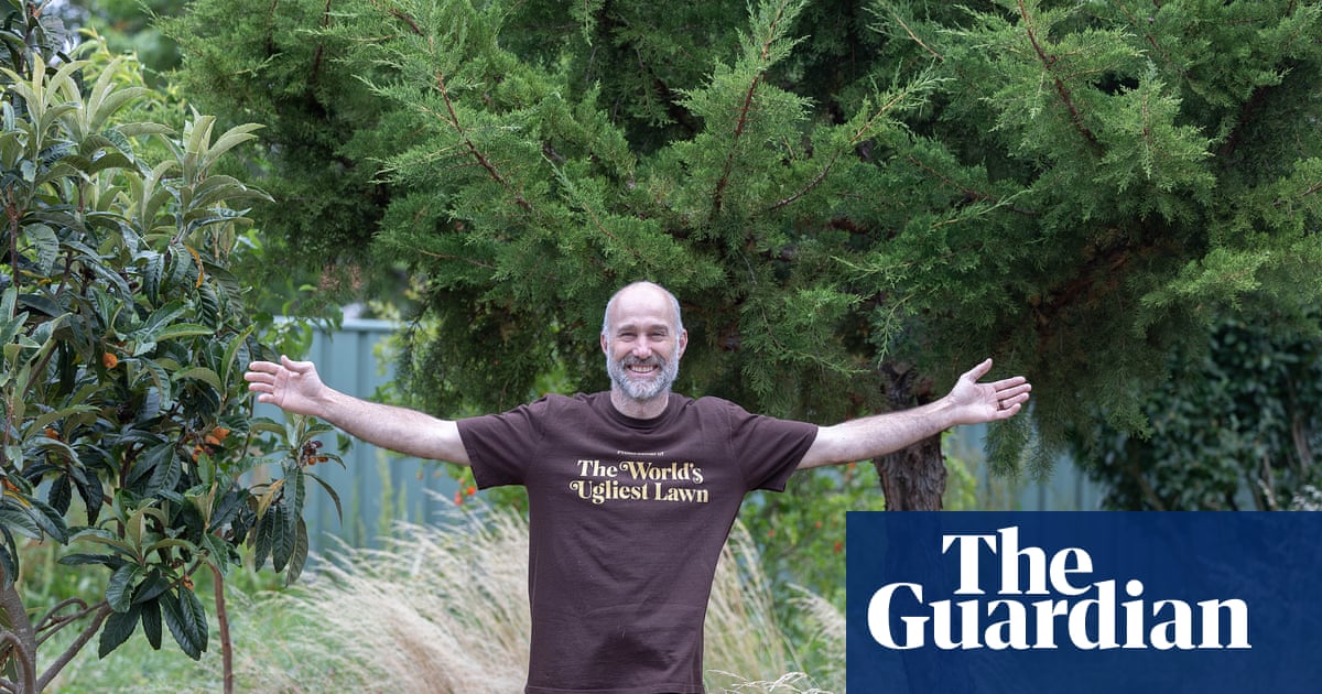 ‘I’ve never watered it’: how an Australian groundskeeper achieved the world’s ugliest lawn | Environment