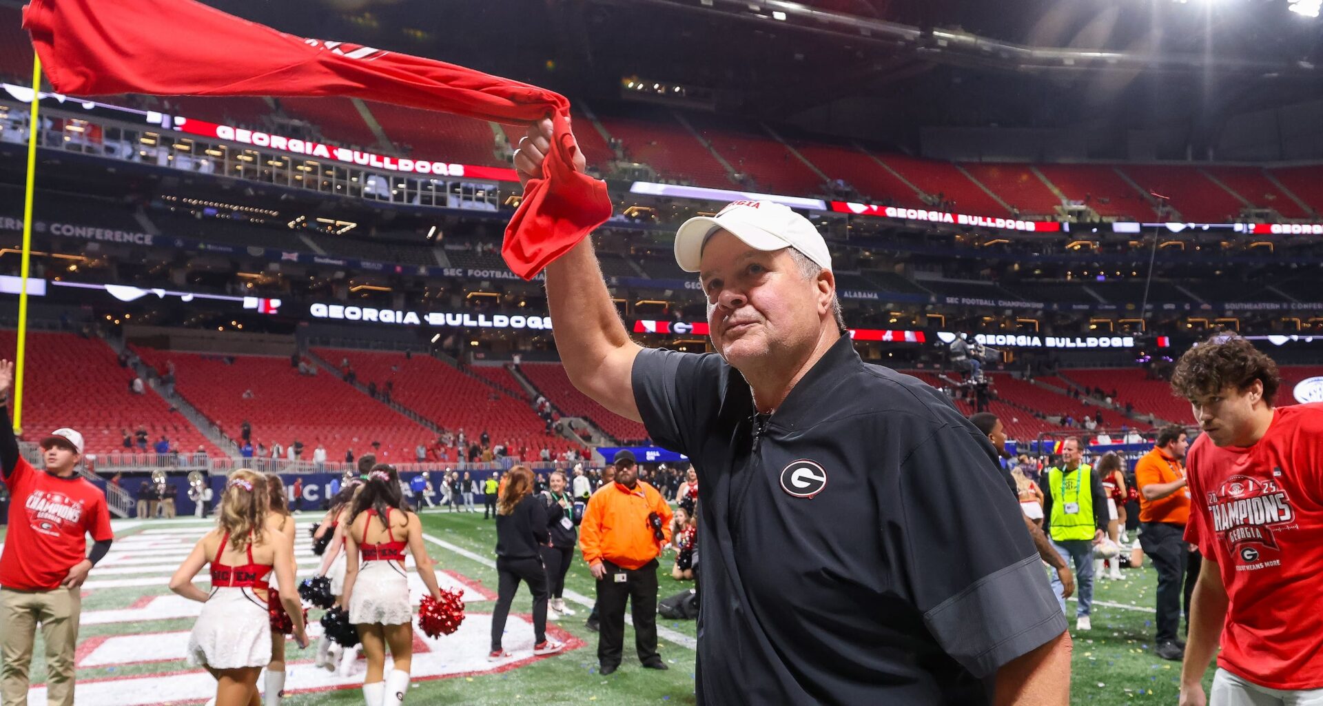 Georgia promotes Phil Rauscher as offensive line coach, moves Stacy Searels to analyst role