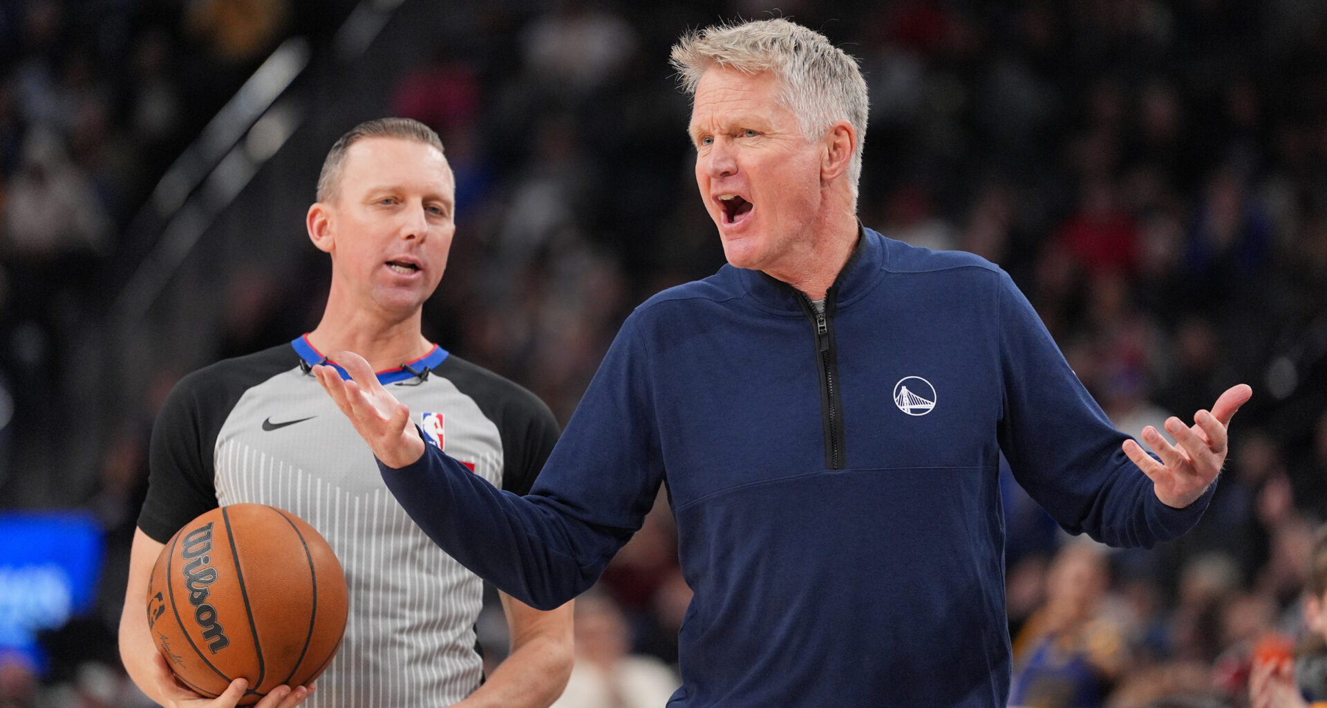 Warriors coach Steve Kerr ejected after heated exchange over no-call in 4th quarter