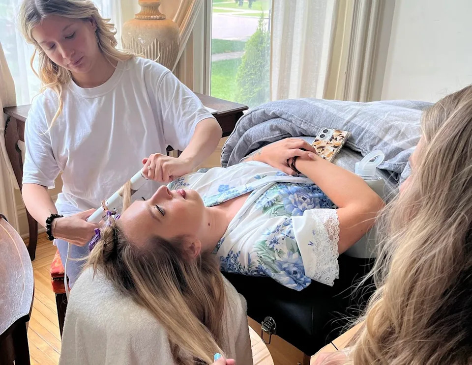 Meredith Meredith getting her hair done.