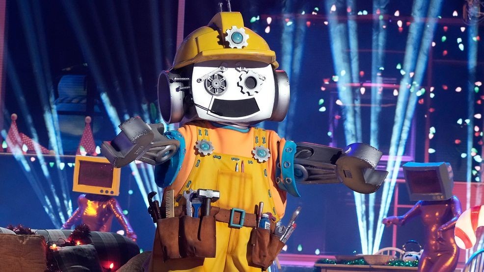 THE MASKED SINGER:  Handyman on "Clueless Night" of THE MASKED SINGER airing Wednesday, Jan. 21 (8:00-10 PM ET/PT) on FOX. ©2026 Fox Media LLC. CR: Michael Becker/ FOX.