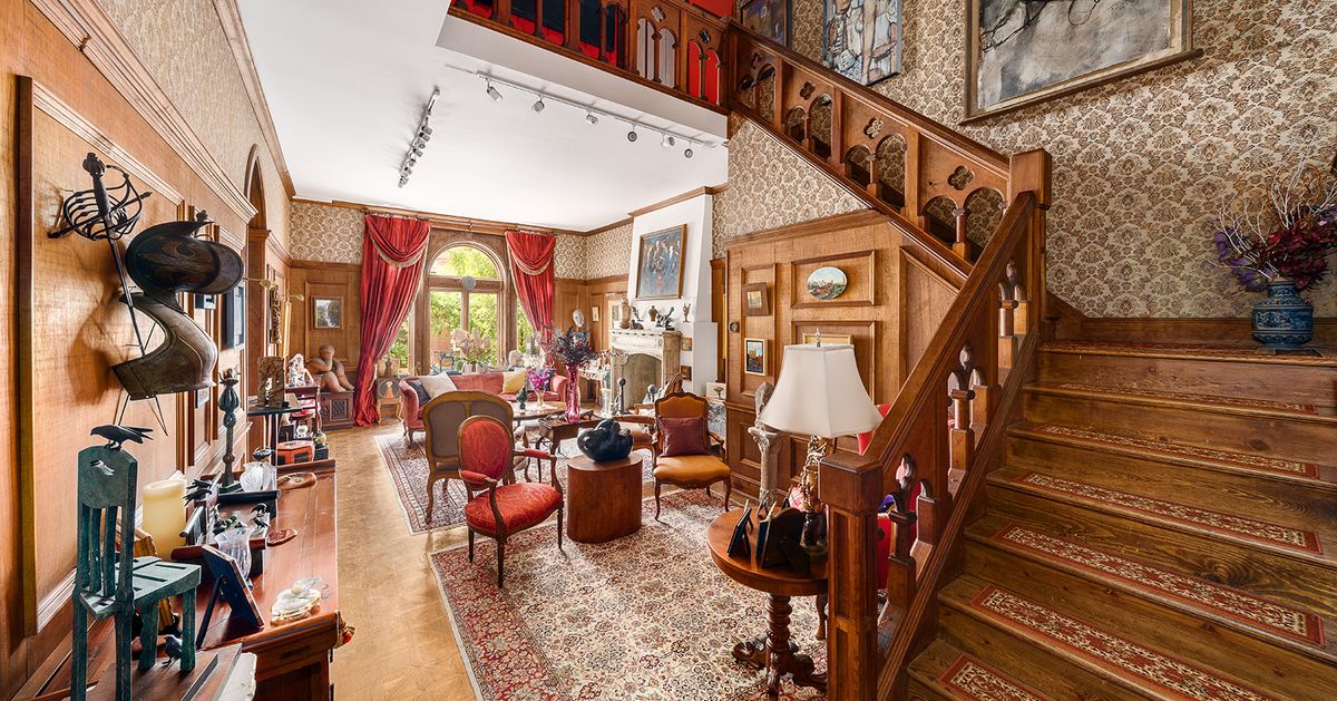 An Upper West Side Gilded Age Mansion With Theatrical Flair