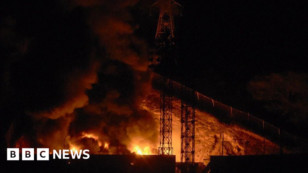 Multiple explosions rock Venezuelan capital Caracas