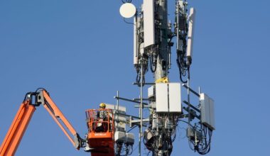 California approves Verizon acquisition of Frontier, clearing way for closing