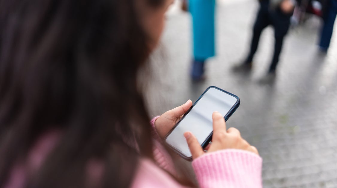 The Best Privacy Screen Protectors For Smartphones