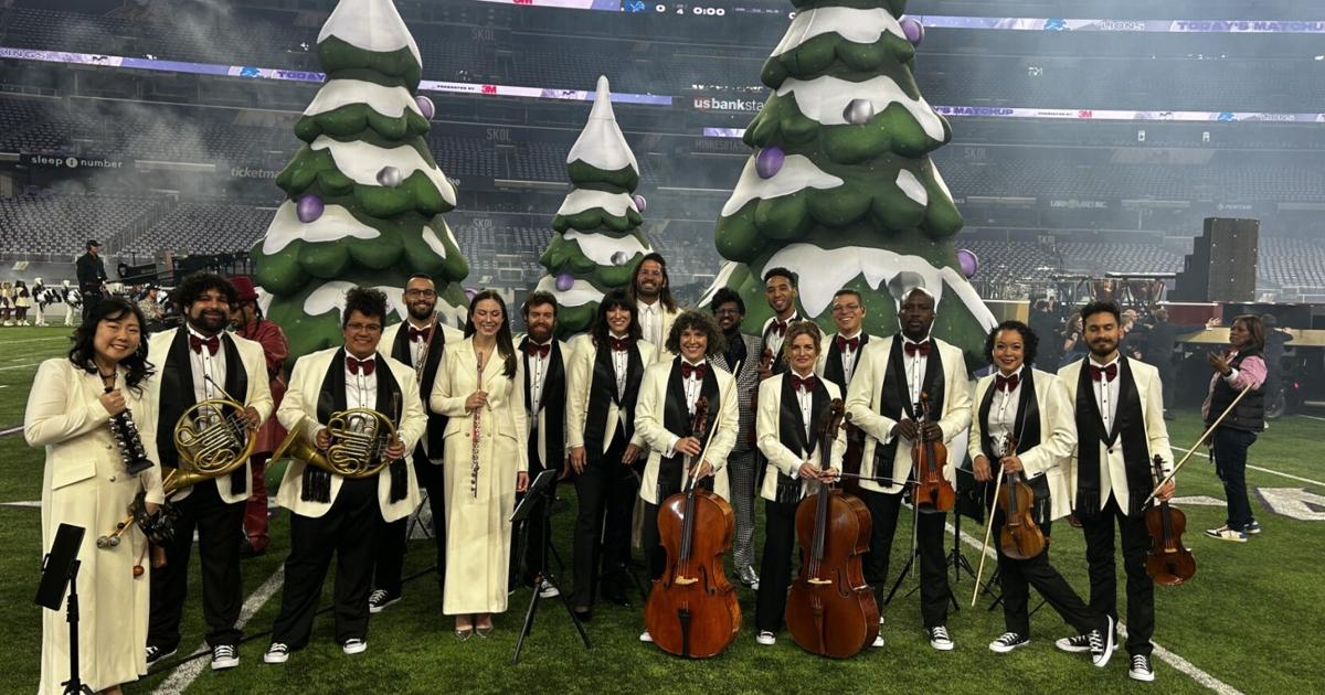 UW-Eau Claire professor performs with Snoop Dogg at NFL Christmas show | Eye On Eau Claire