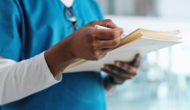 Health Care Board issues warning to nurse suspected of being drunk at work | News