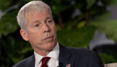 Wright tells oil executives that Venezuela's output can rise 30%, sources say