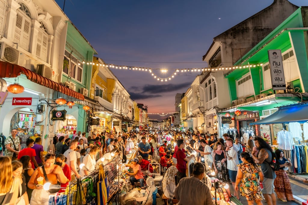 Tourists browsing Phuket Walking Street night market. Photo: Shutterstock
