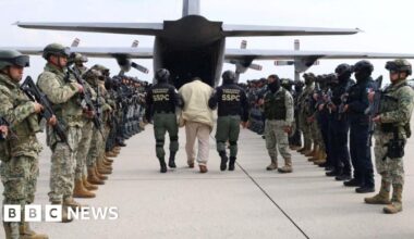 Mexico sends 37 accused drug gang members to the US