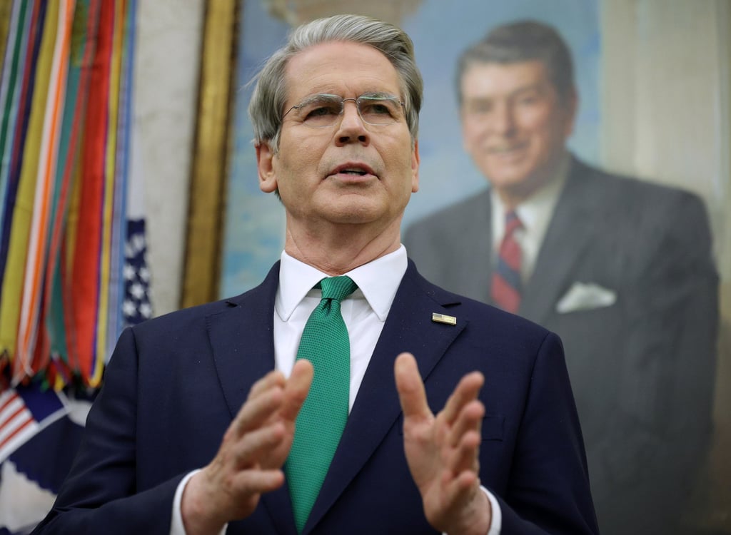 US Secretary of the Treasury Scott Bessent speaks in the Oval Office in December 2025. Photo: TNS