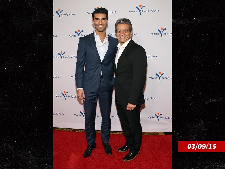 justin-baldoni-Sam-Baldoni-sub-getty-1