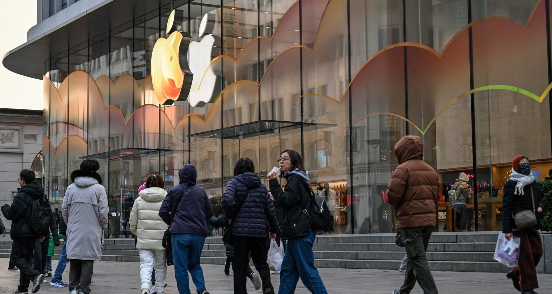 Apple buys Israeli startup, reportedly for $2 billion, that reads facial 'micro movements'