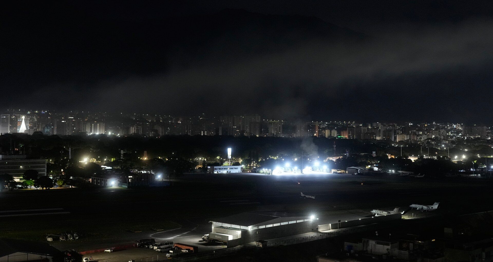 Explosions heard over Venezuelan capital Caracas amid US tensions | News