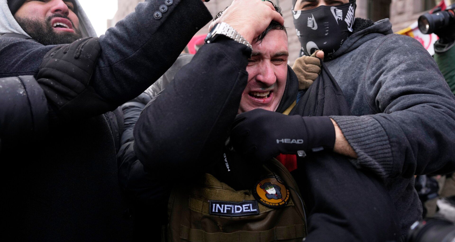 Anti-ICE rally chases off US far-right influencer Jake Lang in Minneapolis | Protests News