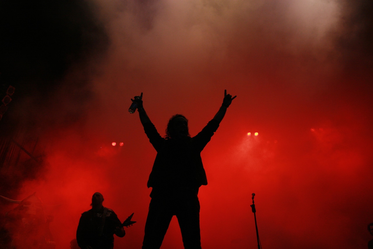 Acclaimed singer doubles down on harsh remarks about late metal frontman: ‘I regret nothing’