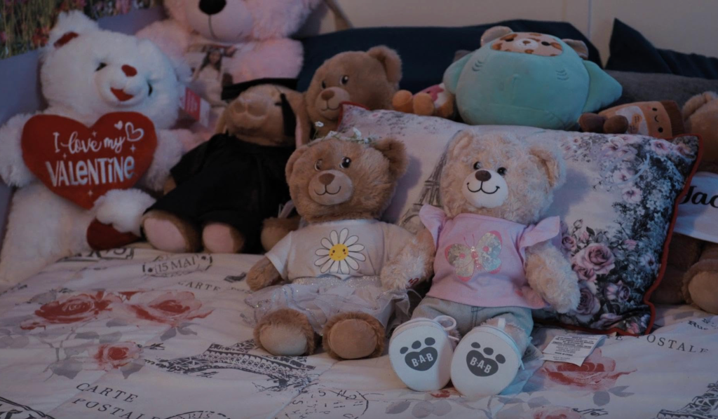 'All The Empty Rooms' Memorializes Kids Killed In School Shootings