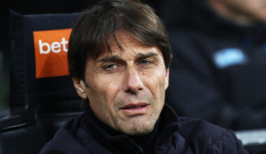 MILAN, ITALY - JANUARY 11: Antonio Conte, Head Coach of SSC Napoli, looks on prior to the Serie A match between FC Internazionale and SSC Napoli at Giuseppe Meazza Stadium on January 11, 2026 in Milan, Italy. (Photo by Marco Luzzani/Getty Images)