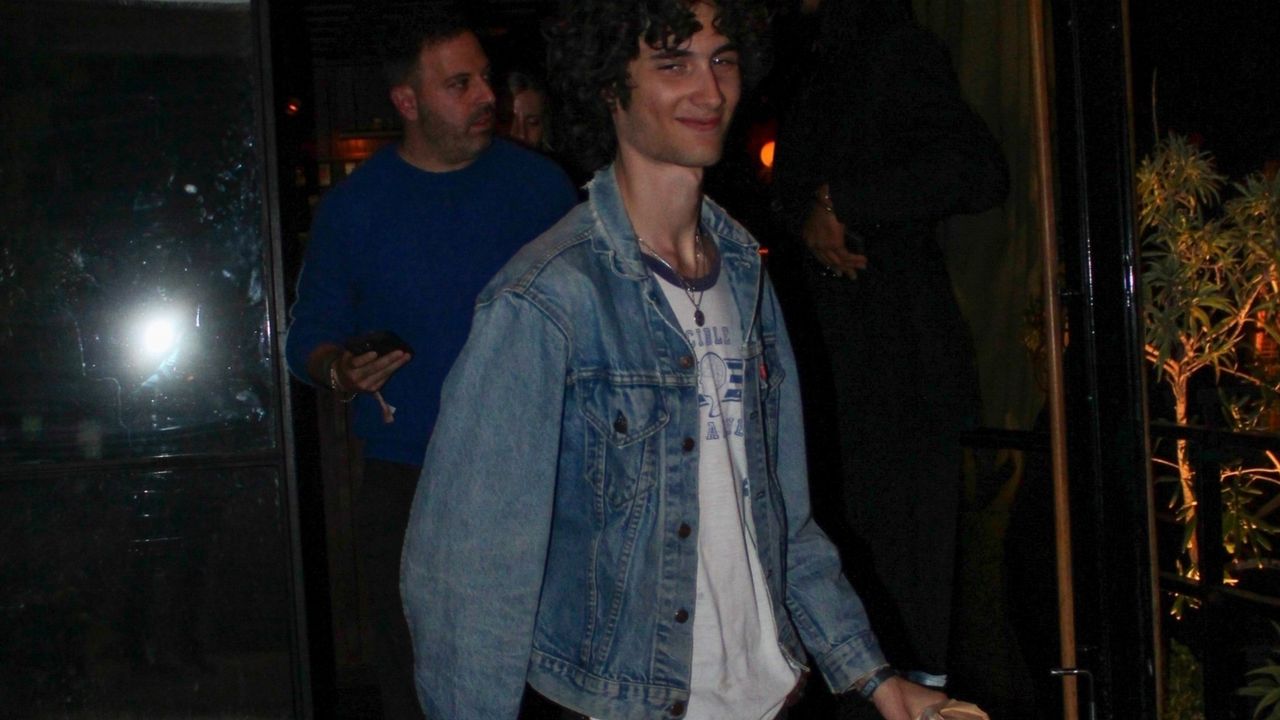 Taylor Swift’s Sourdough Bread Is the Hottest Accessory of 2026 So Far