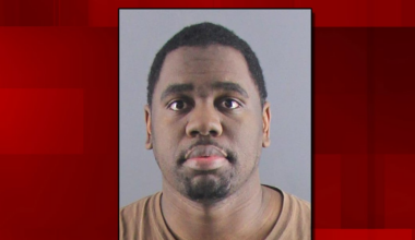 Wanted Peoria man to stay in jail after allegedly attacking ex-girlfriend, stealing gun