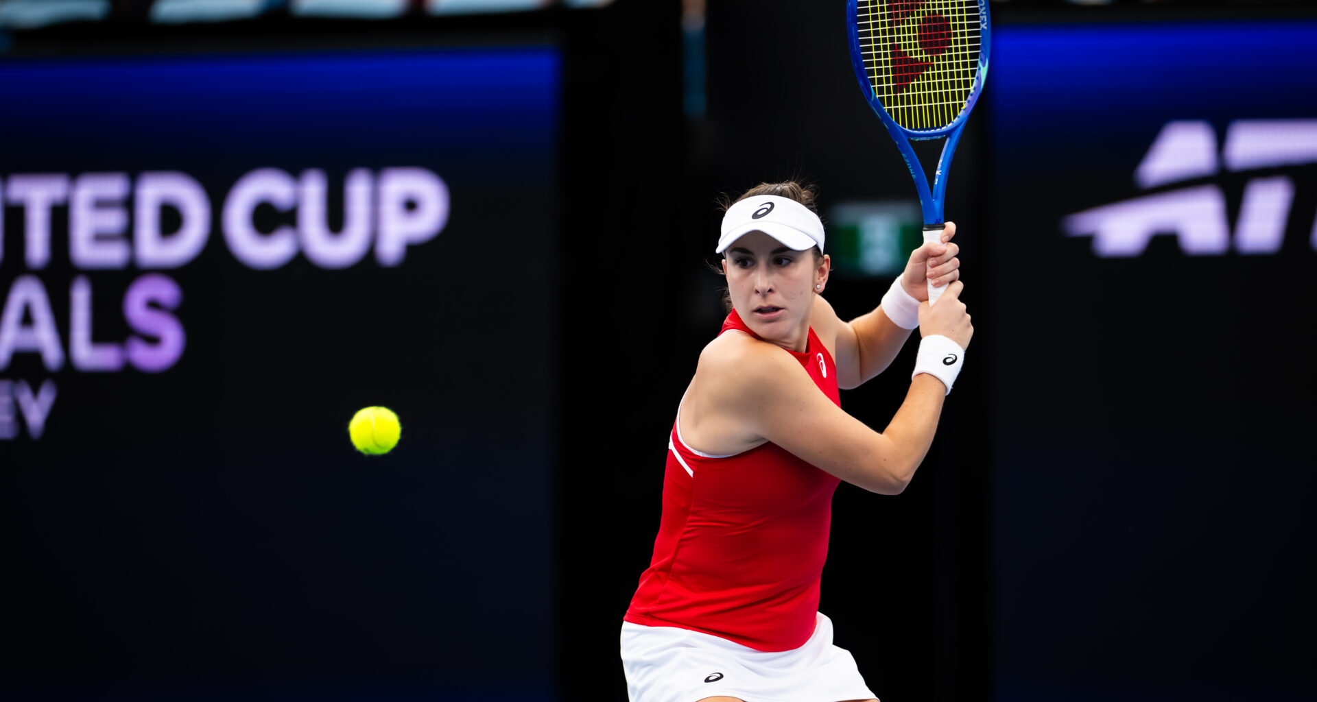 Bencic, Bergs split three-setters to send Belgium vs. Switzerland to doubles