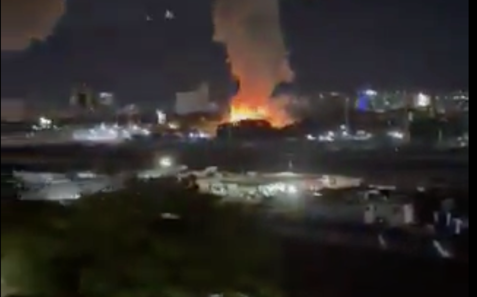 Breaking News: Explosions in Venezuela May Be an Attack by the United States