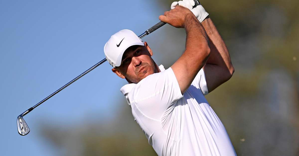 Brooks Koepka battles to make weekend in return to TOUR at Farmers Insurance Open
