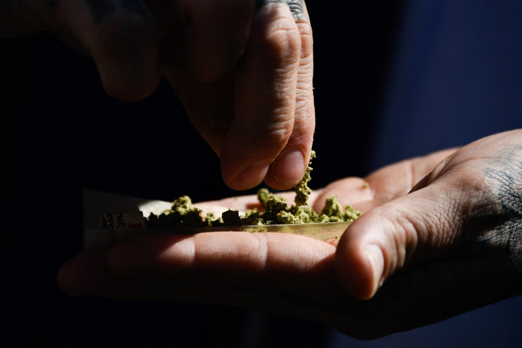 'Scromiting' is side effect of cannabis use