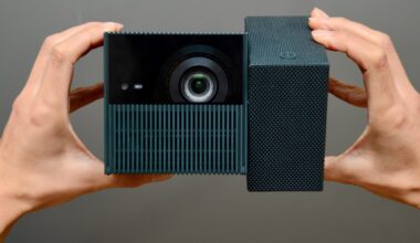 TCL’s PlayCube projector is more fun than a Rubik’s Cube